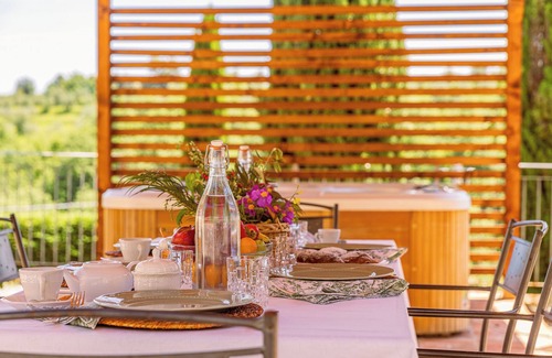 Citta della Pieve Villa | PRIVATE TUSCAN VILLA WITH PRIVATE POOL FOR 9 PEOPLE