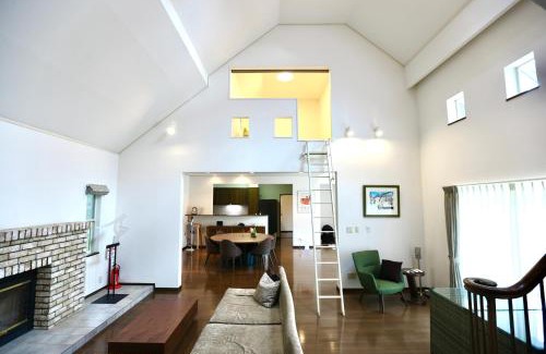 Susono House | Private villa in the Shizuoka Highlands