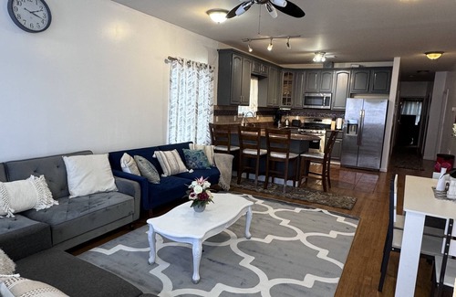West Side Apartment | PrivateLuxury/BRAND NEW APT/FREE WIFI/CLOSE TO NYC/FREE PARKING/3BED/2BATHS