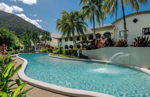 Palm Cove Apartment | Privately Managed Hotel Style Room in Mango Resort