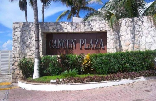 Zona Hotelera Villa | Privately owned 3 bedroom Ocean front condo with 25 ft beachfront terrace