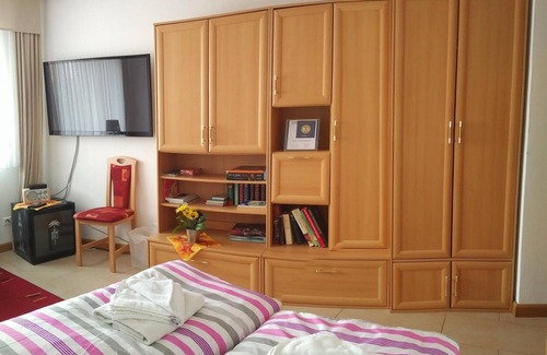 Hasselbachplatzviertel House | Privatunterkunft AARON