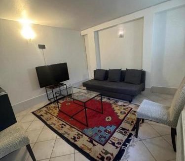 Le Blanc-Mesnil Apartment | PrJARDIN
