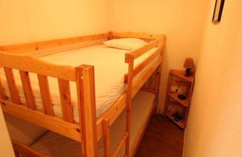 Bagneres-de-Luchon Apartment | Proche Thermes - T2 Cabine avec Balcon, Parking et Wifi - Animaux admis - FR-1-313-170