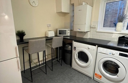 Colchester Apartment | Professional 3-bed flat (Sleeps 5)