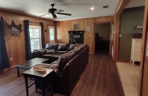 Jefferson House | Promise Land on the Bayou!