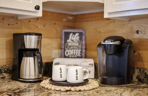 Hochatown Cabin | PROMO 10%OFF| Spacious Pet-Friendly Cabin w/Playground, Hot Tub & Fire Pit