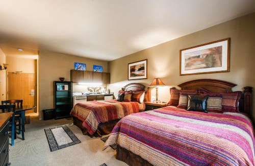 North Park City Hotel | Prospector Accommodations by All Seasons Resort Lodging