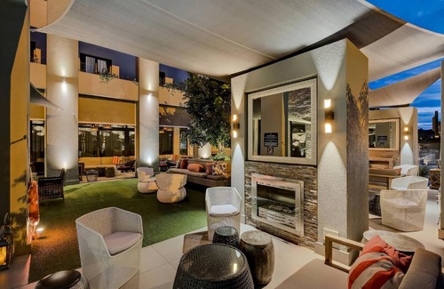 Pretoria Hotel | Protea Hotel Fire & Ice! by Marriott Pretoria Menlyn