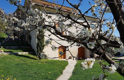 Orpierre House | Provencal house in a huge garden with lavender (Moulin, middle house)