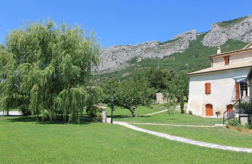 Orpierre House | Provencal house in a huge garden with lavender (Moulin, middle house)
