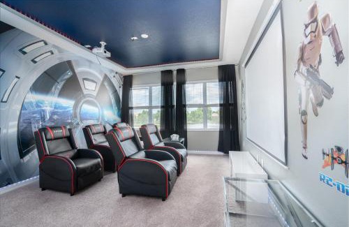 Davenport House | Providence Golf Resort Pool Cinema Disney Rooms