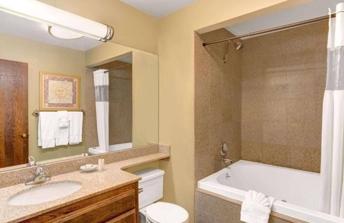 Provo Hotel | Provo River Inn