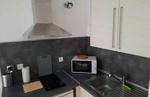 Maubeuge Apartment | Proximity to industrial area, WIFI, Netflix, All comfort