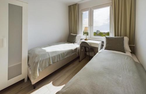 Wzgorze Swietego Maksymiliana Apartment | Przytulny Apartament z Parkingiem Blisko Morza w Gdyni by Noclegi Renters