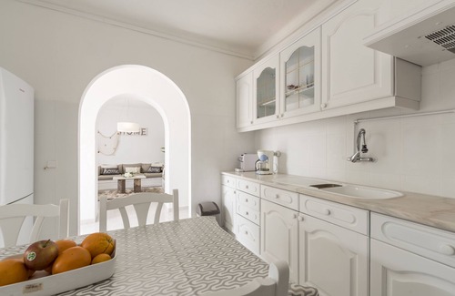 Calicos Cottage | OLDTOWN close BEACH 2BR 2BA WIFI+ AC paid PARKnWINTER Underfloor HEATING