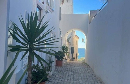 Calicos Cottage | OLDTOWN close BEACH 2BR 2BA WIFI+ AC paid PARKnWINTER Underfloor HEATING