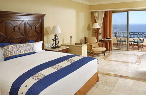 Pedregal Resort | Pueblo Bonito Sunset Beach Junior Studio Suite Sleeps 4-Cabo San Lucas