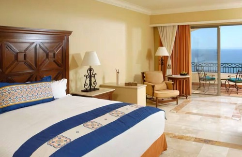 Pedregal Resort | Pueblo Bonito - Sunset Beach
