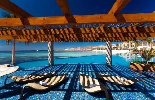 La Paz Villa | Puerta Cortes Lux 3BR 3ba Villa with view includes beach club & Golf cart
