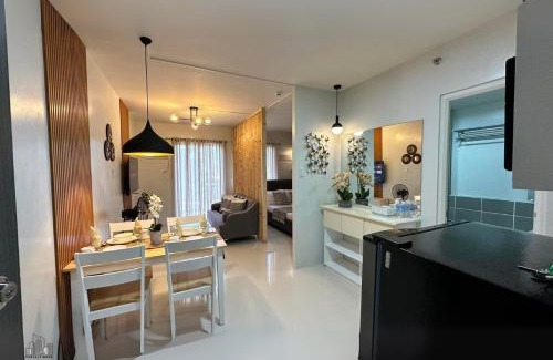 Puerto Princesa City Centre Apartment | Puerto Princesa Apartment with FREE Pool, Parking & Gym - B2 2Flourite