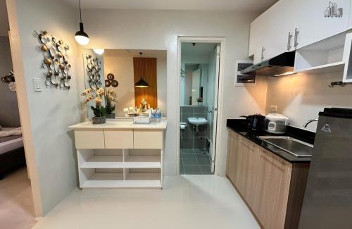 Puerto Princesa City Centre Apartment | Puerto Princesa Apartment with FREE Pool, Parking & Gym - B2 2Flourite