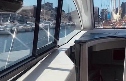 Deauville Boat Rental | Puissance, Elegance et Style, Yacht à Deauville