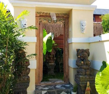 Mambal Bed & Breakfast | Puri Ume Dewi Deluxe Room