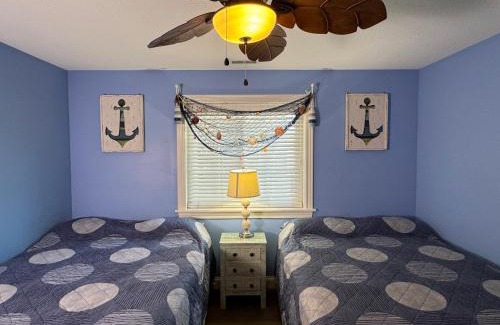 Put-in-Bay House | Put-in-Bay Waterfront Condo #209