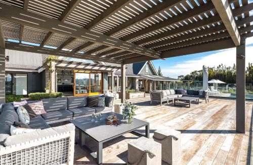 Surfdale House | Putiki Estate - Stay Waiheke