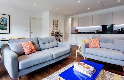 Putney Apartment | Putney Heath, by Veeve