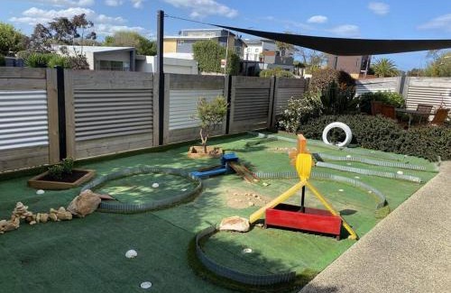 Torquay House | Putt the Sands!