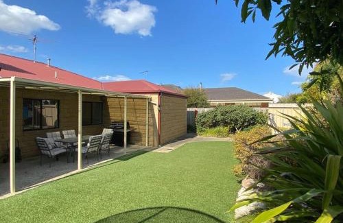 Torquay House | Putt the Sands!