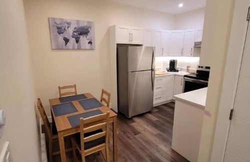 Langford House | Putting Green Paradise: Two- Bedroom Suite