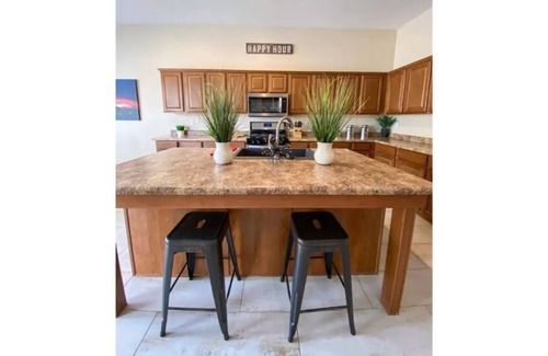 Tramonto House | Putting, Ping Pong, BBQ, Fire Pit,Pool in Tramanto