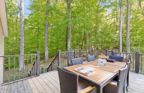 Helmsburg House | Puzzle Peak cottage
