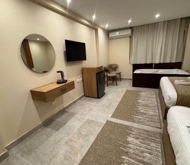 Kafrat al Jabal Hotel | pyramids palace view iNN