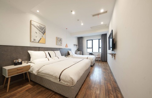 Yuzhong Hotel | Qiansu Qingpan Hotel