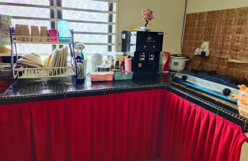 Taman Sri Cempaka House | QQ HOMESTAY BACHOK KANDIS