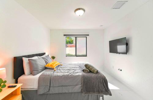 Gladeview House | Quaint 3-Bedrooms Duplex for Your Perfect Stay