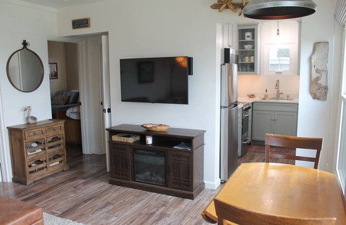 Cayucos House | Quaint Beach Cottage