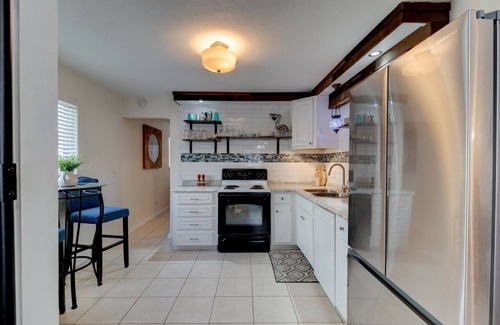 Horton Shores House | Quaint Beach Living Steps from the Ocean