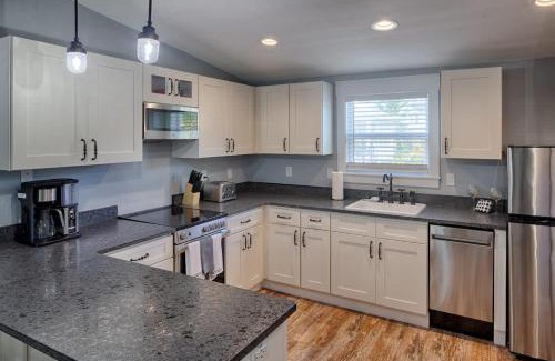 St. Augustine House | Quaint Cottage with Private Pool-Walk to Everything