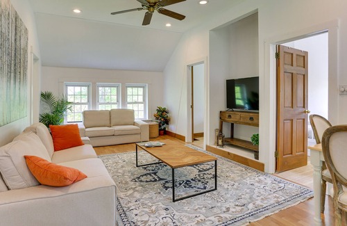 Goshen House | Quaint Goshen Apartment w/ Patio!