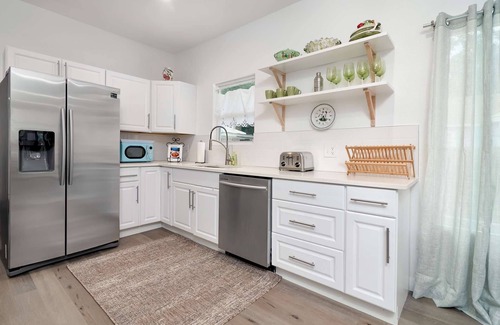 Georgetown House | Quaint home with large deck just a short walk to Georgetown Square! Quiet Neighborhood