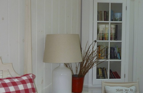 Edgartown House | Quaint Martha's Vineyard Guest Cottage -Edgartown-walk to restaurants and shops