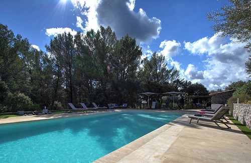 Pignans House | Quaint Villa in Pignans with Swimming Pool