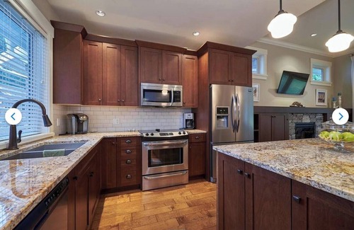Regional District of Nanaimo House | Qualicum Coastal Cottage