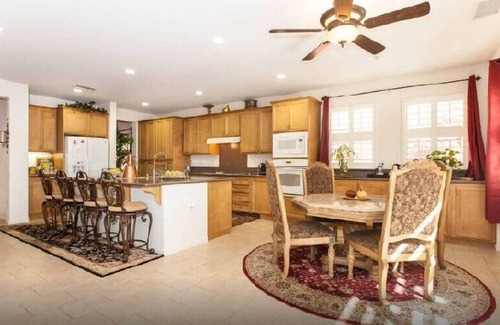 Temecula House | Quality Comfortable Place Near Temecula Wineries and Hot Air Balloon Rides