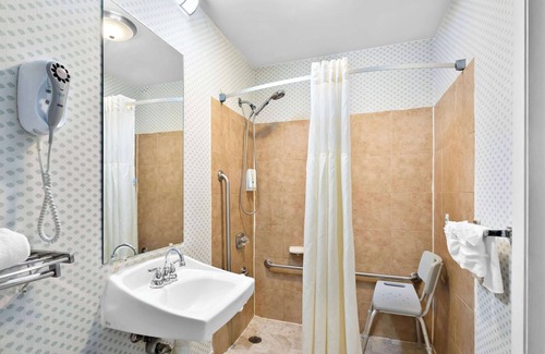 Northlake Hotel | Quality Inn Atlanta Northlake